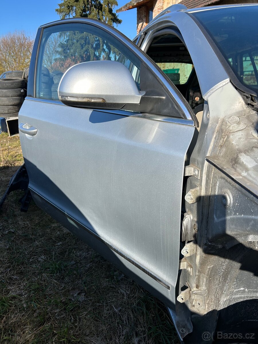 Pravé přední dveře Škoda Superb 2 - 5