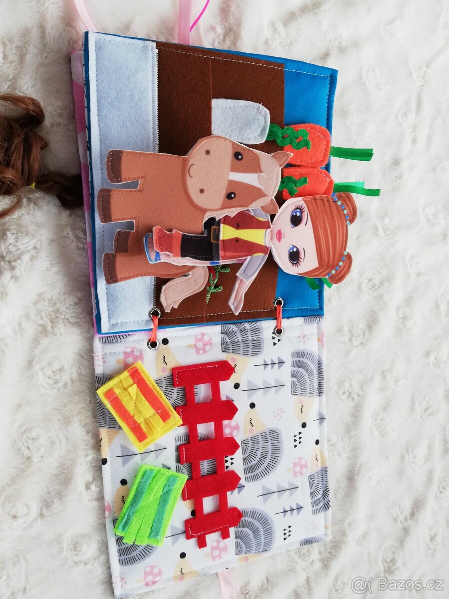 quiet book s panenkou a koněm - 5