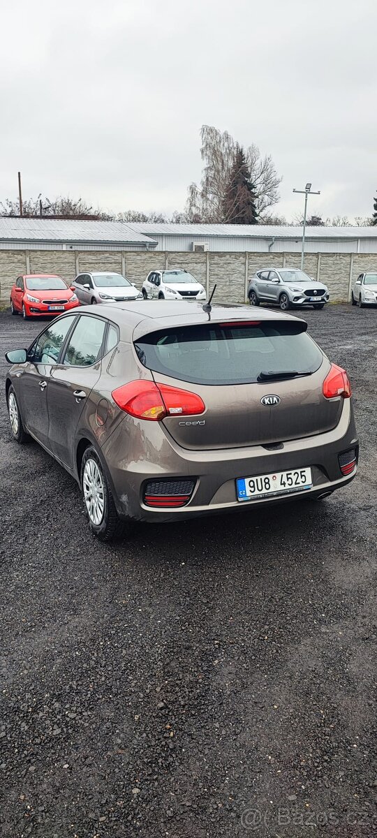 Kia Cee'd 1.4 - 5