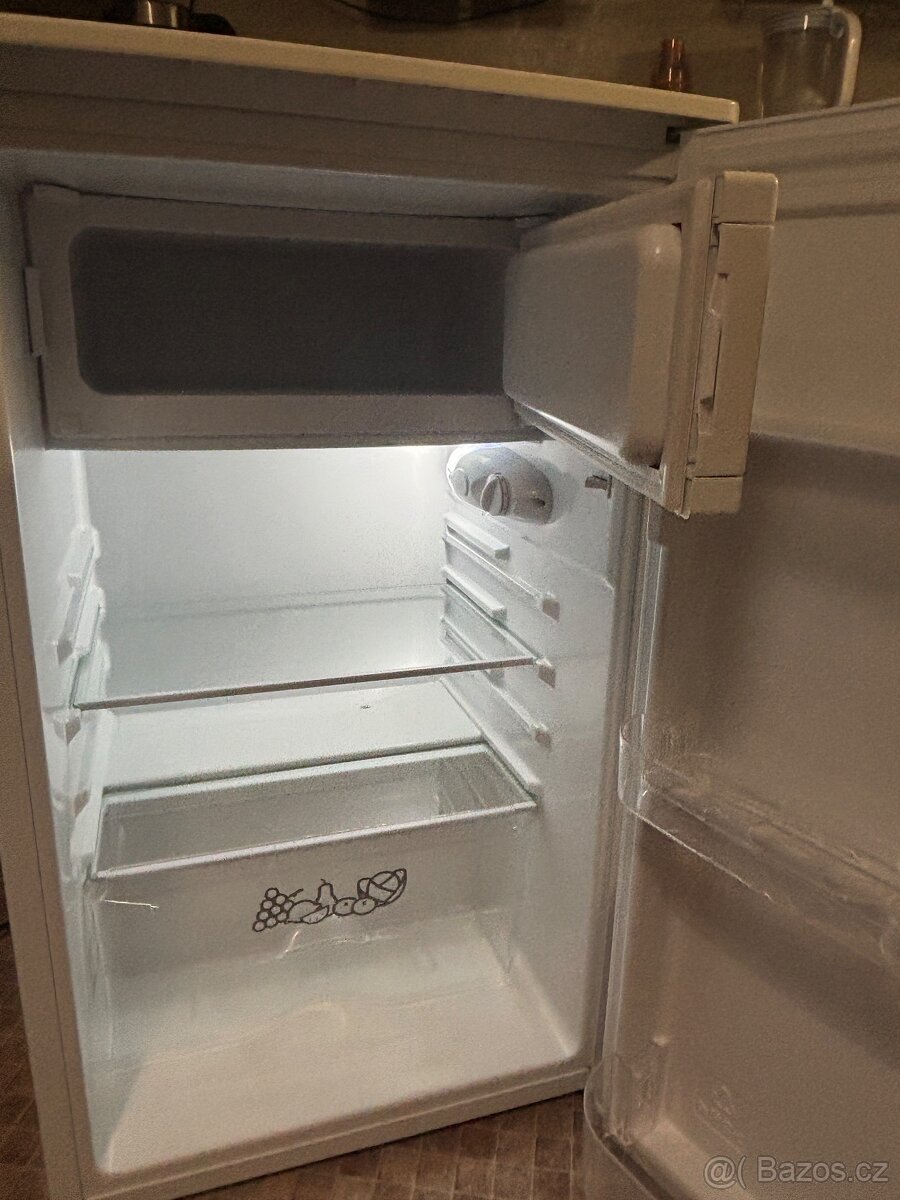 Malá lednička s mrazákem Zanussi - 5