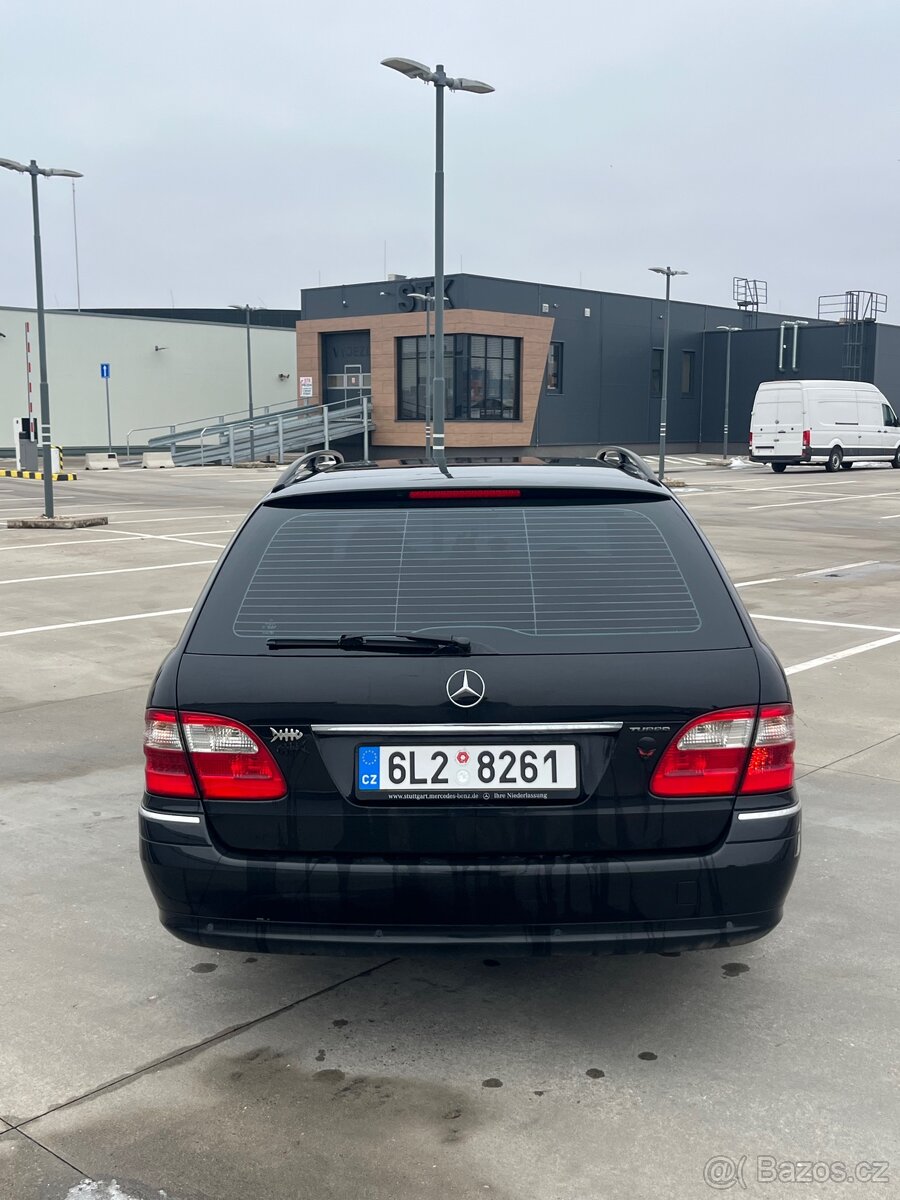 Mercedes E270 - 5