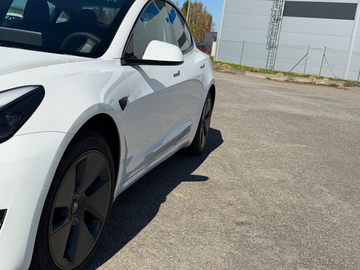 Tesla Model 3 Long Range AWD - 5