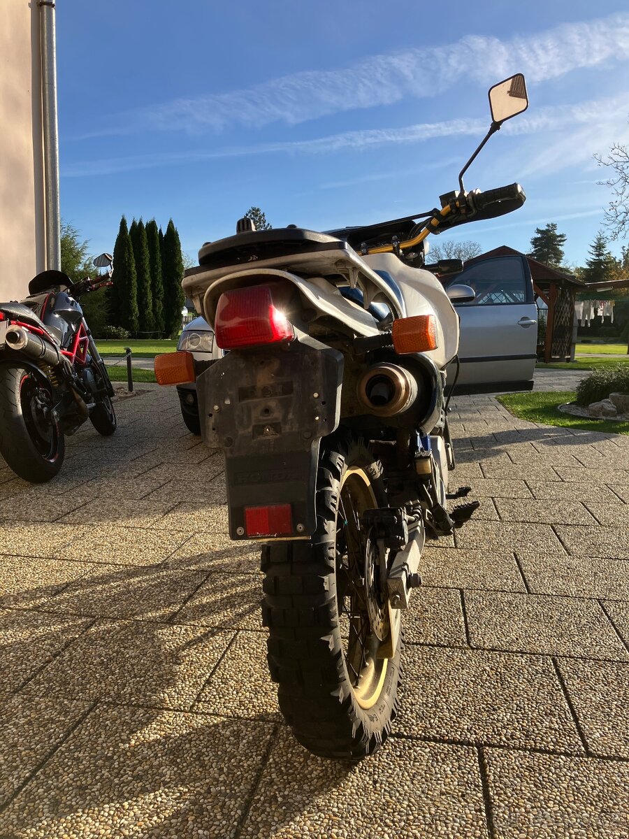 Honda NX 650 Dominator