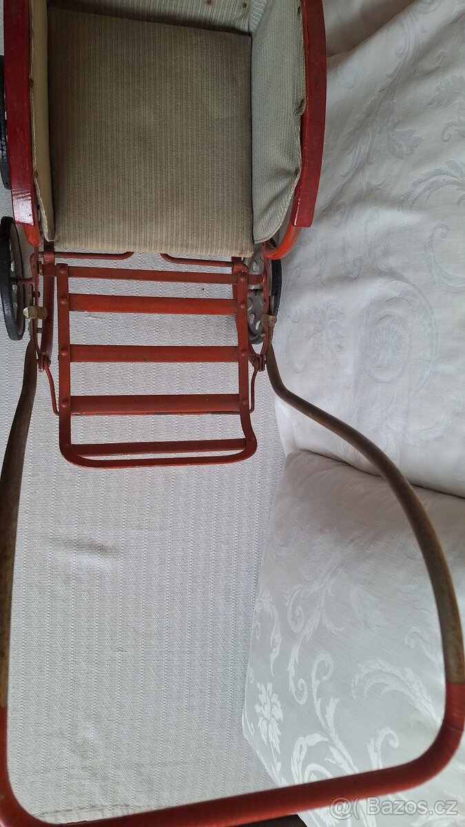 Poválečný kočárek pro panenky - 5