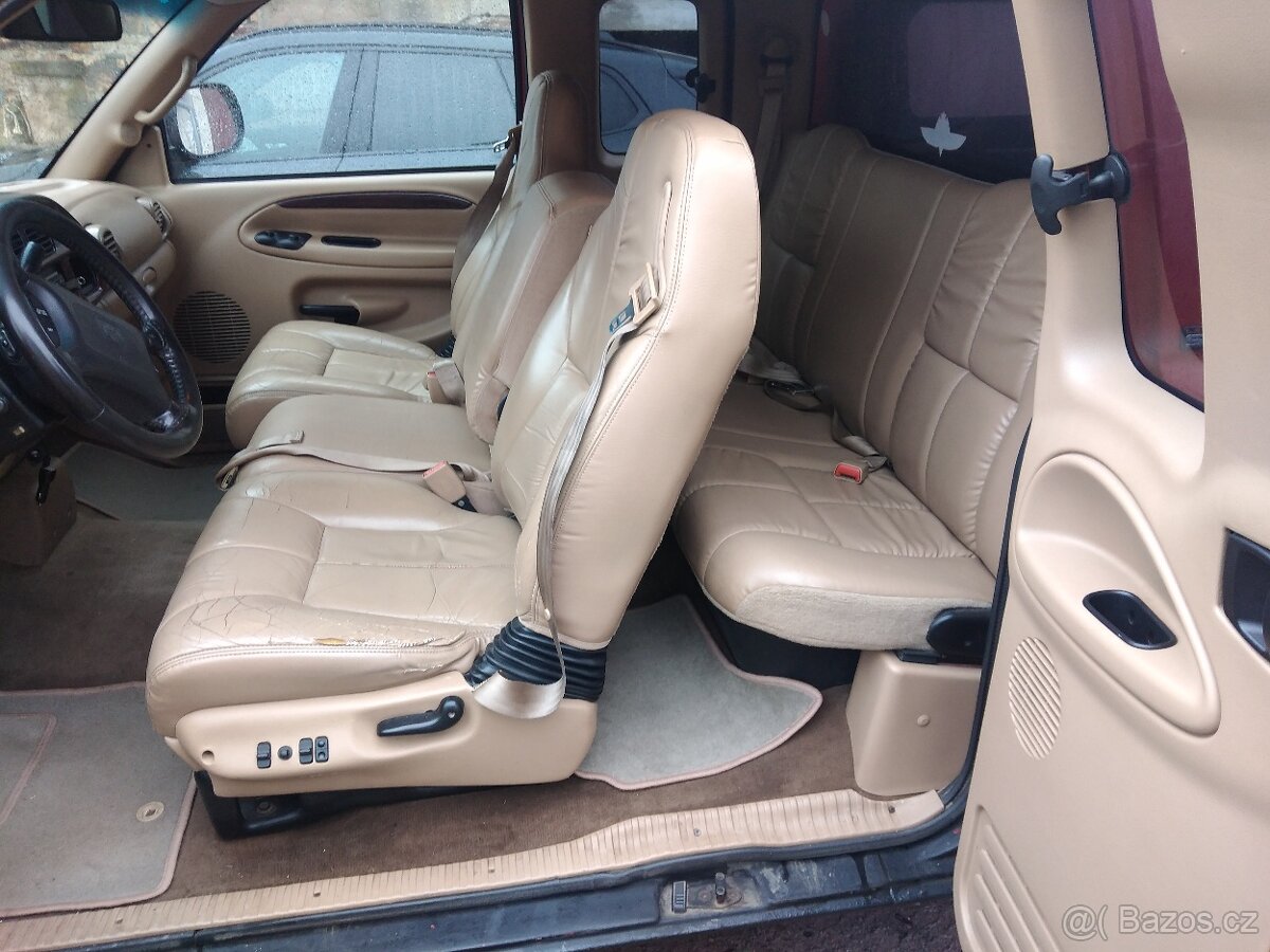 Dodge Ram 1500 2WD 5,9 - 5