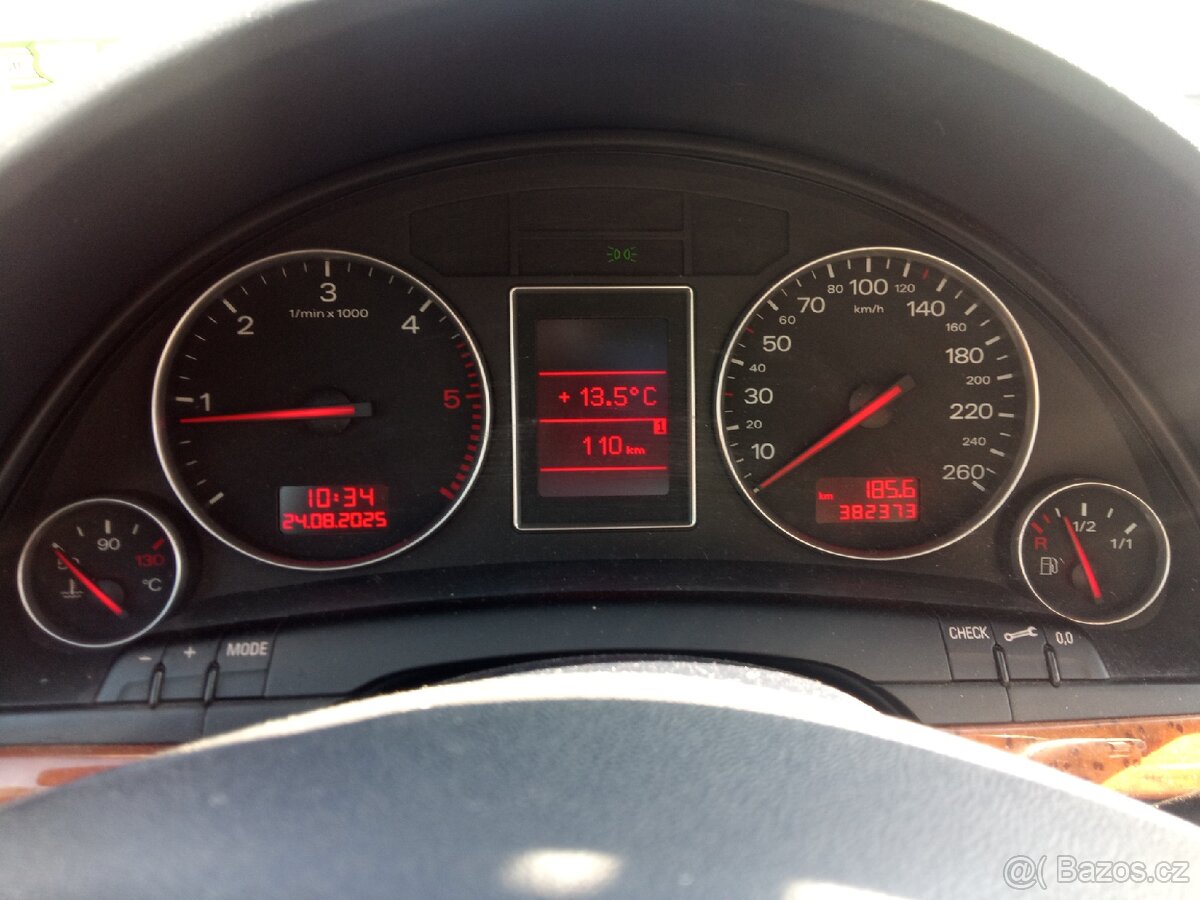 Audi A4 2.5TDi quattro - 5