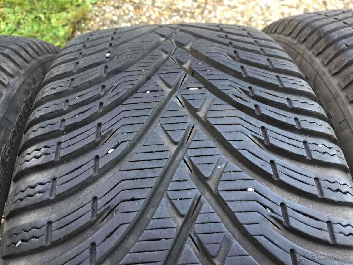 4ks zimní pneu BF Goodrich 215/40/17 87V DOT xx17 - 5