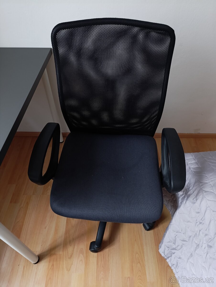 Kancelářský stůl a židle - 5