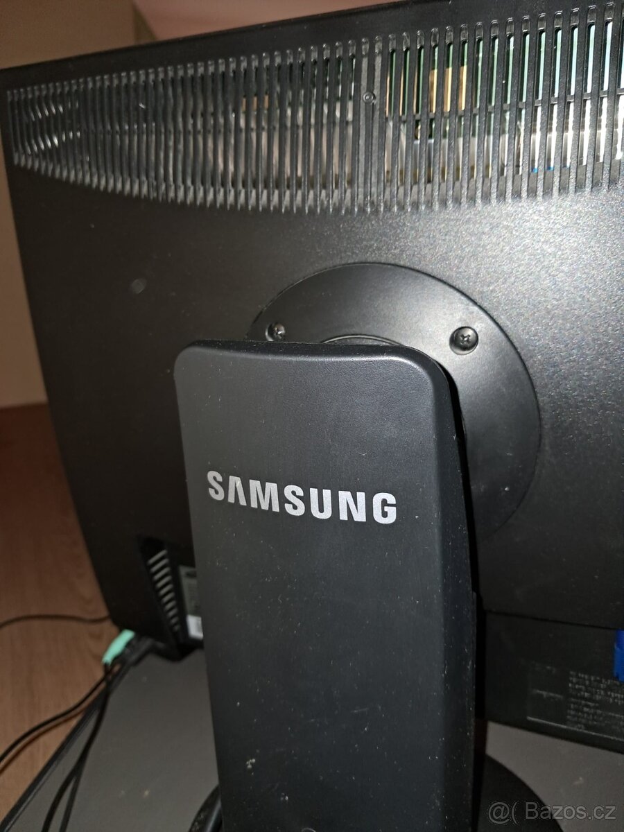 POČÍTAČ DELL, TISKÁRNA I SE STOLEM - 5