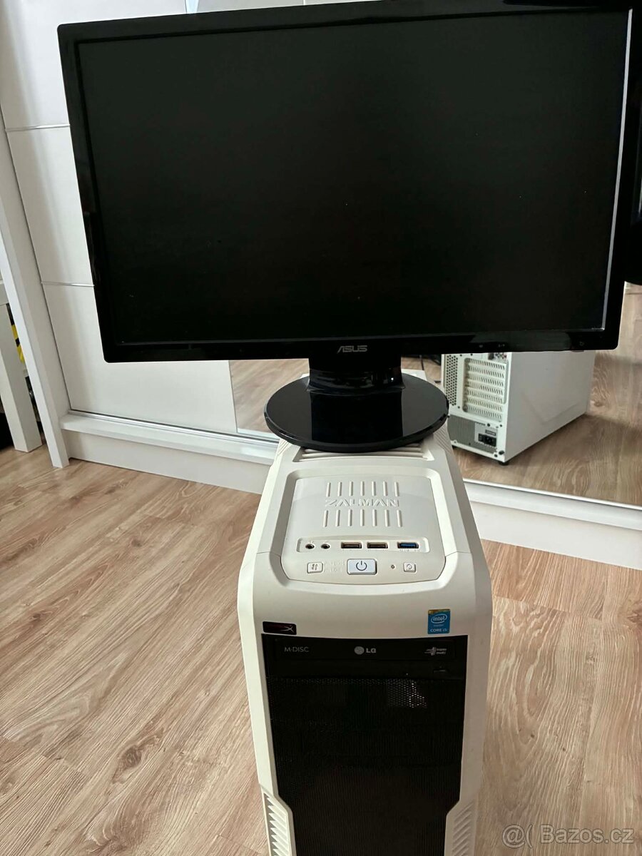 Prodám PC STOLNÍ HERNÍ - 5