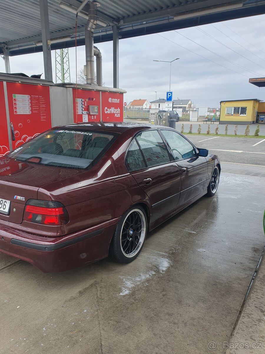 Bmw e39 523I - 5