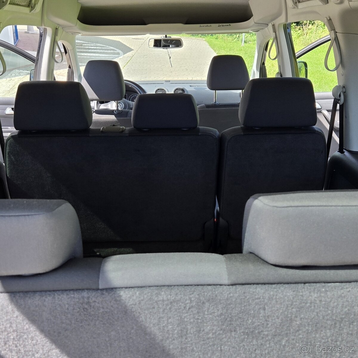 VW CADDY 2,0 TDi LONG 103kW 7 MÍST, 1.MAJ 140.tkm VÝHŘEVY - 5