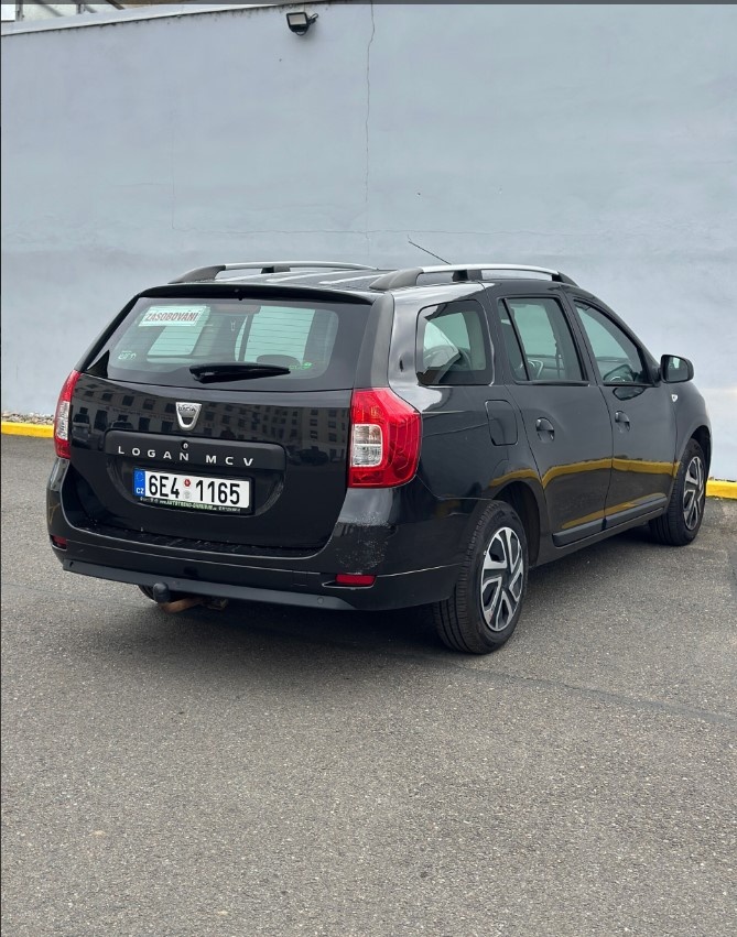 Dacia Logan 0.9 / 66 kW, rok 2013, benzín, manuál, černá - 5