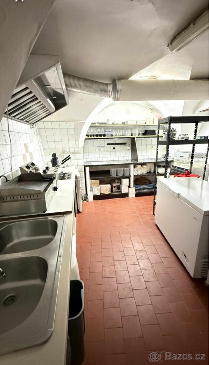 ⭐ Stylový sklípek 98 m² – kompletně zařízeno, otevřete hned - 5