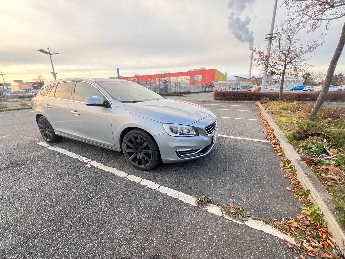 Volvo v60 plug in hybrid - 5