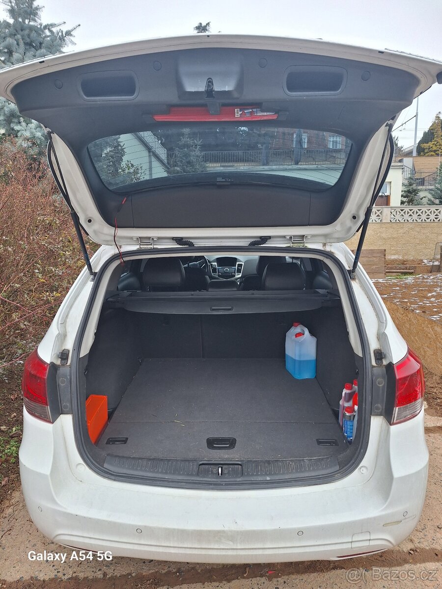 Chevrolet Cruze Combi - 5