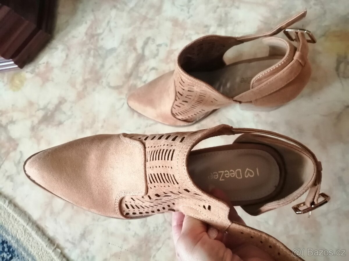 Dámské nové kožené kotníčkove boty. - 5