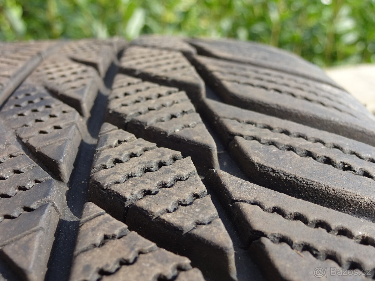 BMW X1 / X2 - zánovní zimní alu kola 17" 5x112 ET52 - 5