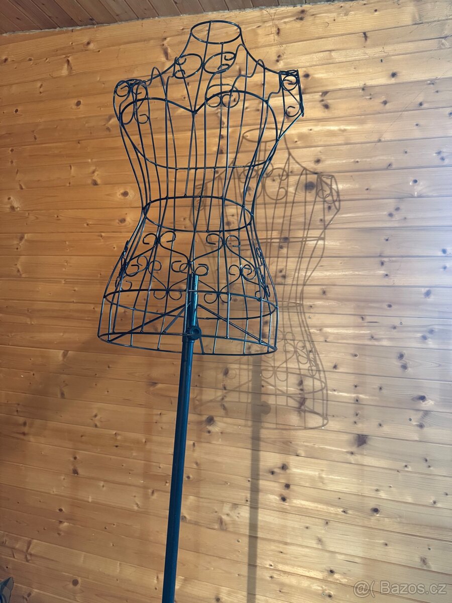 Dámské torzo, černé, kovové - 5