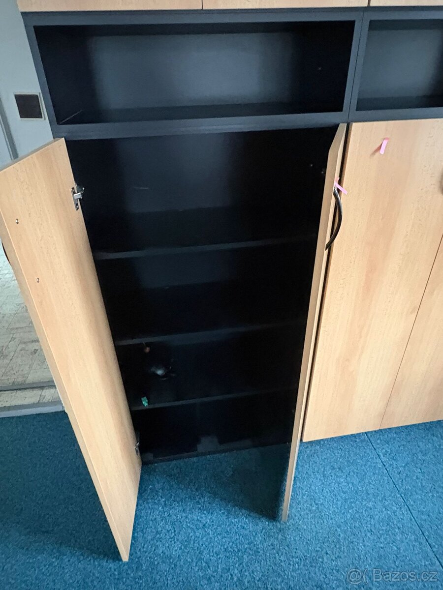 Kancelářský nábytek - set - 5