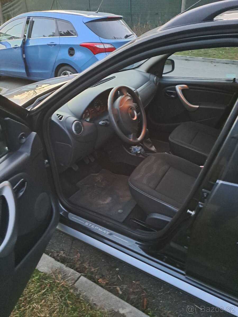 Dacia Sandero Stepway 1,6 benzin 2009 - 5