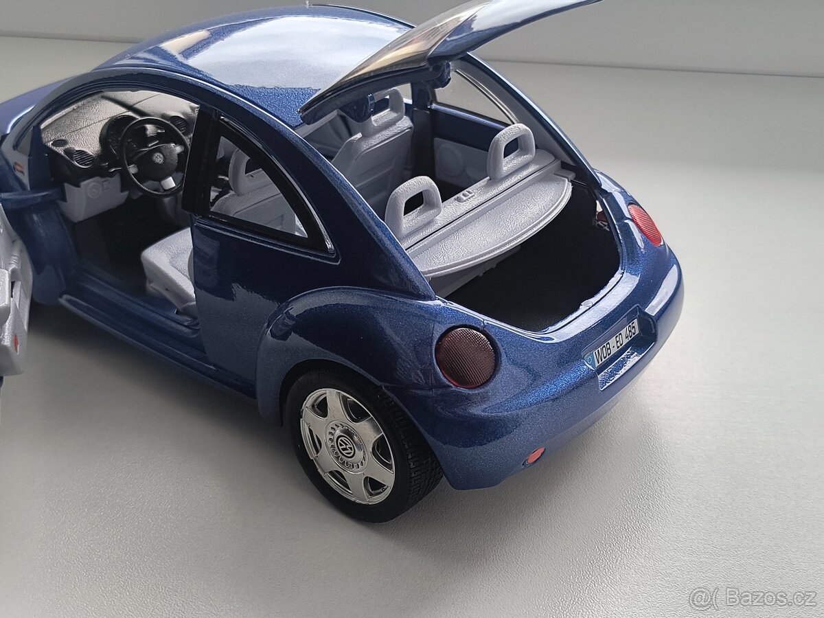 Model VW New Beetle, Bburago 1:18 včetně krabice - 5