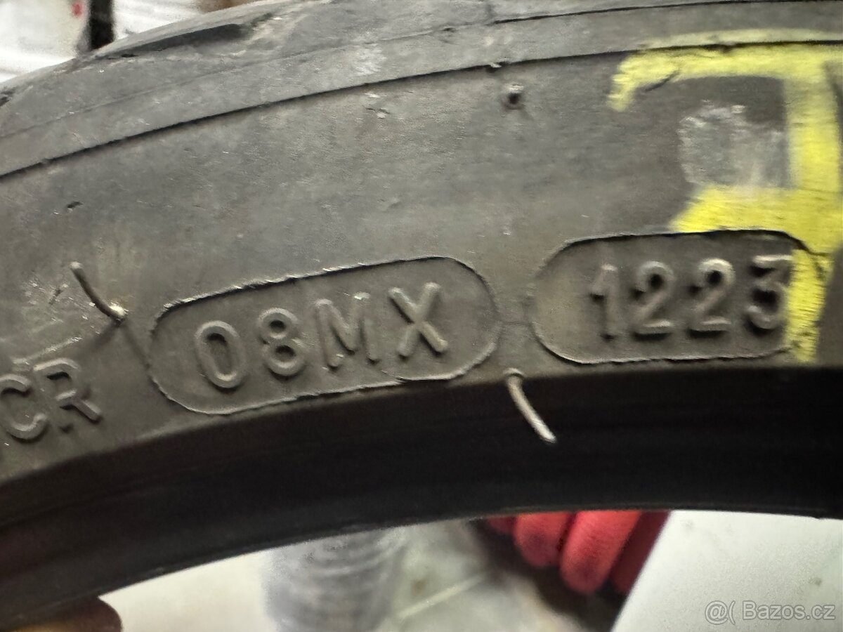 Zimní pneu 225/40/18 - 5