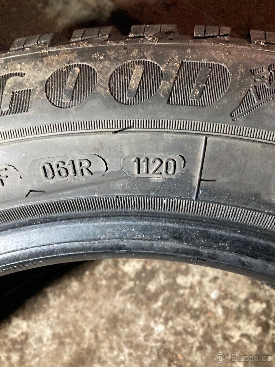 205/55/16 zimní - 5