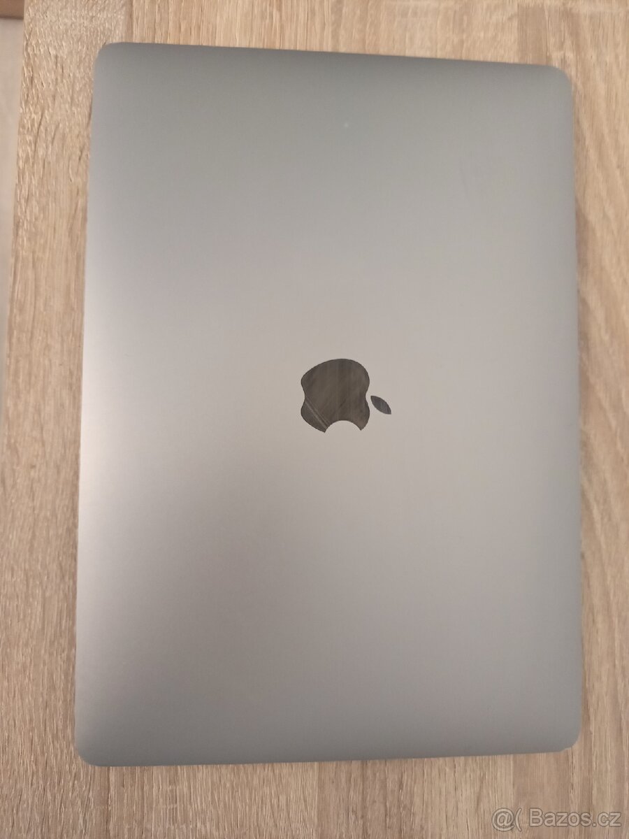 Macbook PRO 13 2017, velmi pěkný stav - 5