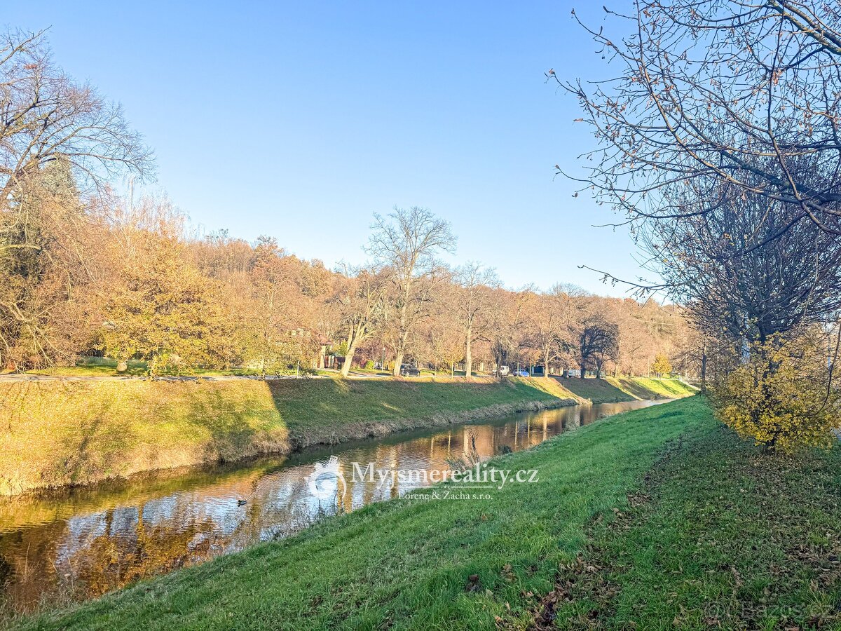 Pronájem panelového bytu 1+1, 40 m2, ul. Dřevnická, Zlín - 5