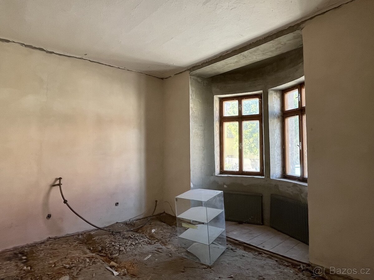 Secesní vila v centru Pacova - 5