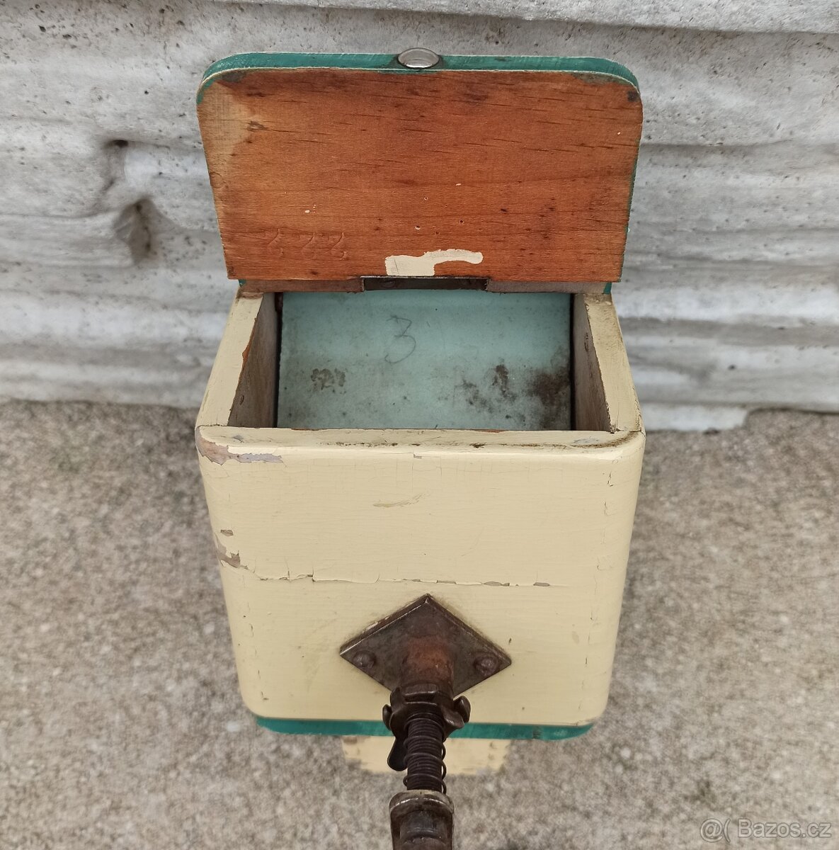 Mlýnek na kávu - 5