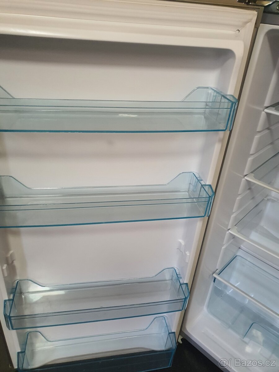 zánovní moderní lednice tř.A+ s mrazákem - 5