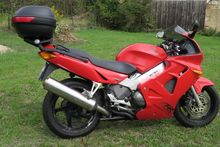 Honda VFR 800 FI, rok 1998 - 5