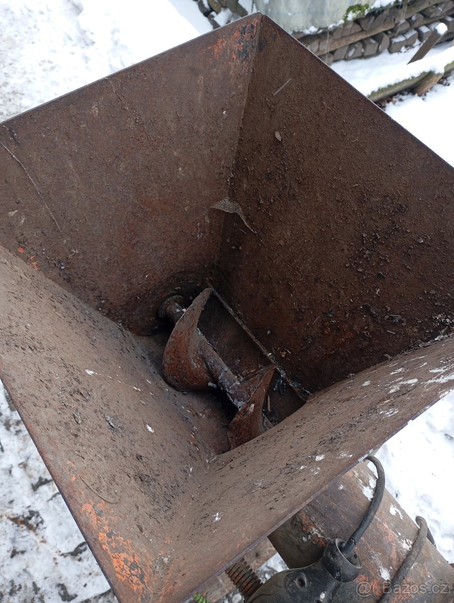 Mačkadlo na brambory. - 5