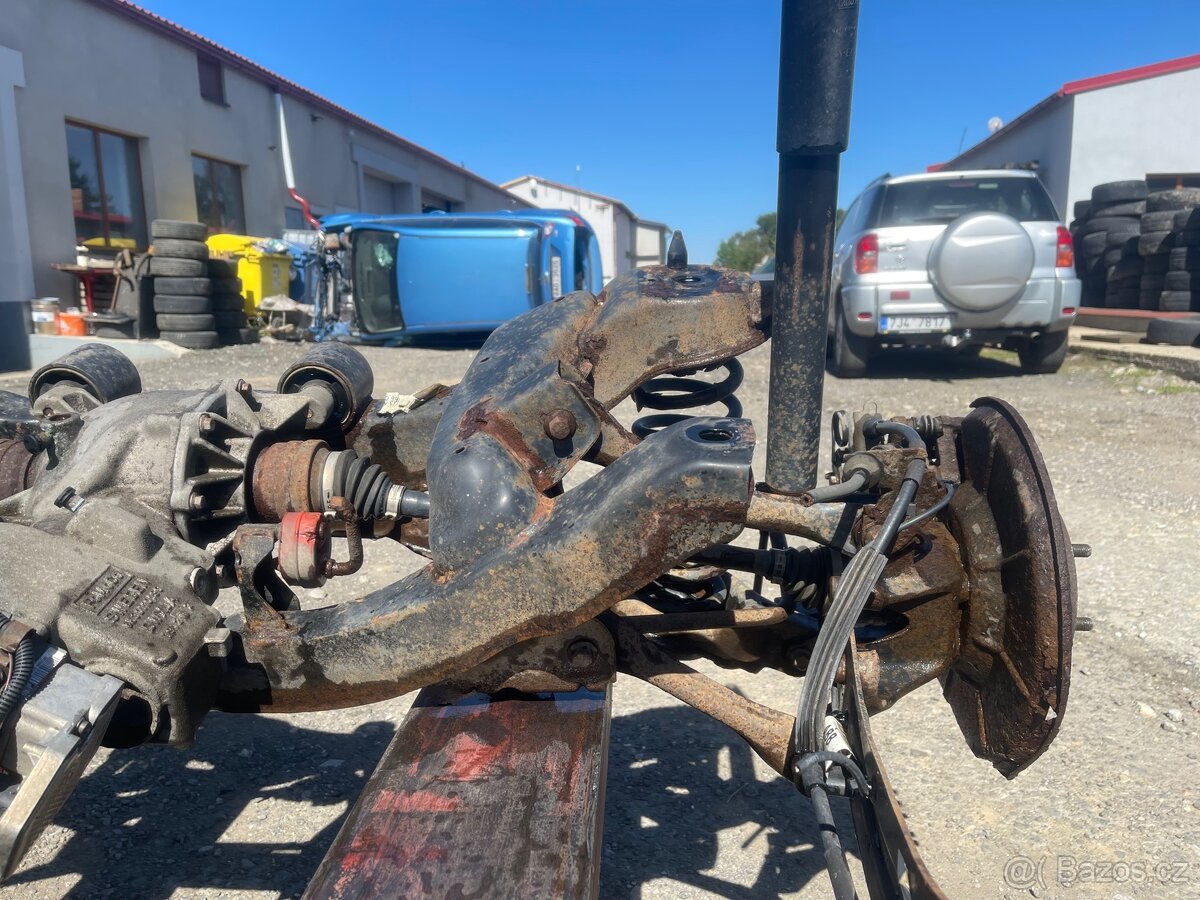 Ford Kuga 1 zadní nápravnice - 5