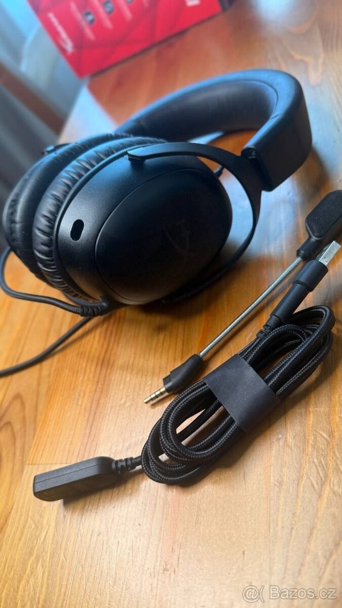 HyperX Cloud III - 5