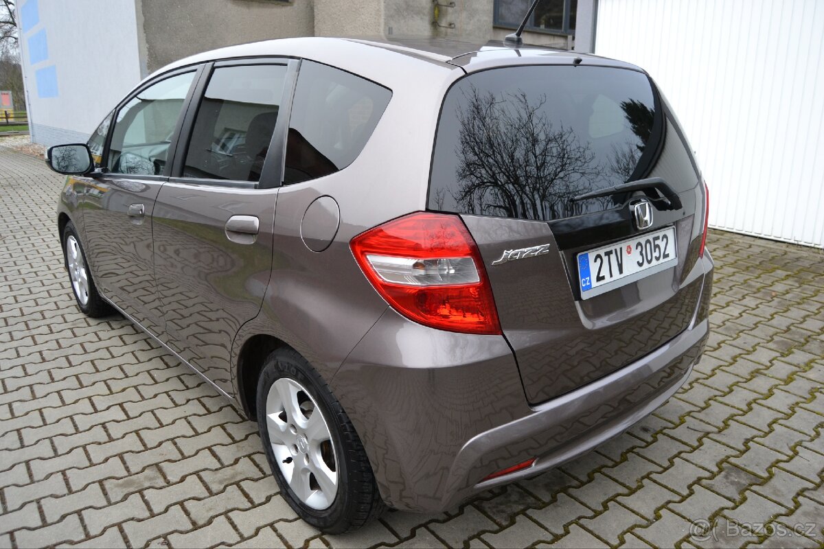 Honda Jazz 1.339 i-VTEC 73kw rok 2013 - 5