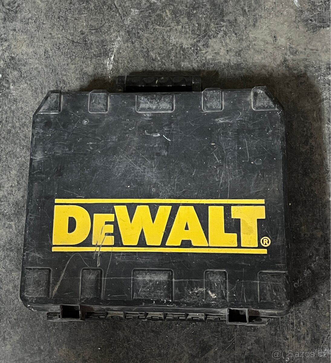 AKU vrtačka s příklepem DEWALT/ osobní předání . - 5