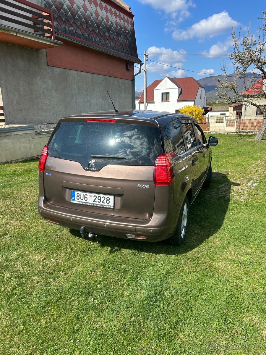 Peugeot 5008 - 5