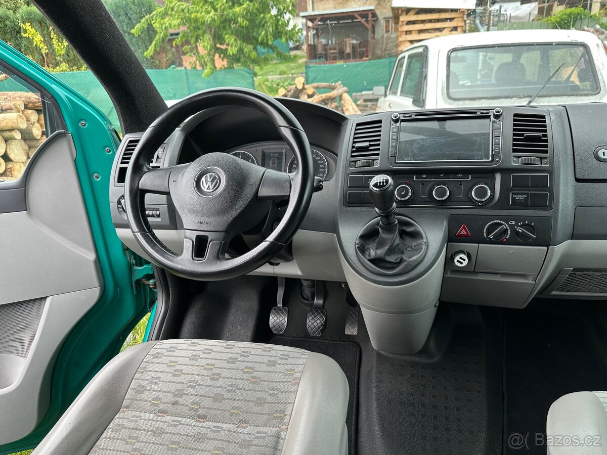 VW Trasporter ODTAHOVKA