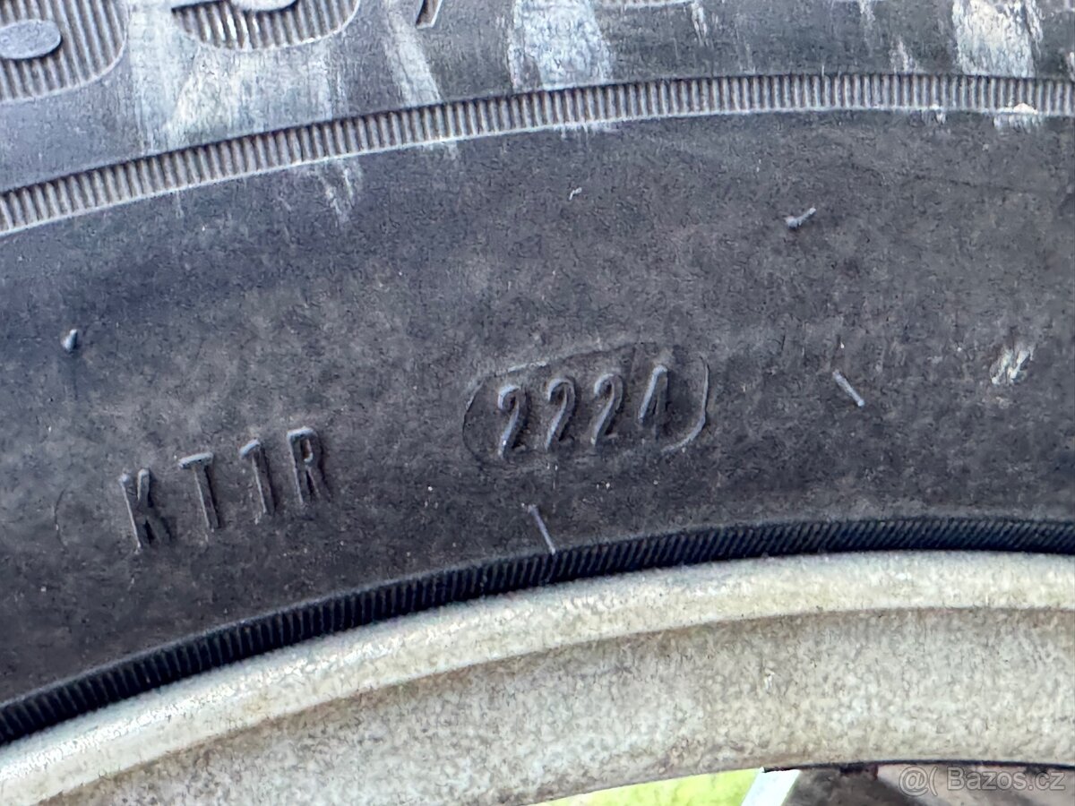 Zimní pneu Dunlop 255/55/18 + disky BMW X5 - 5