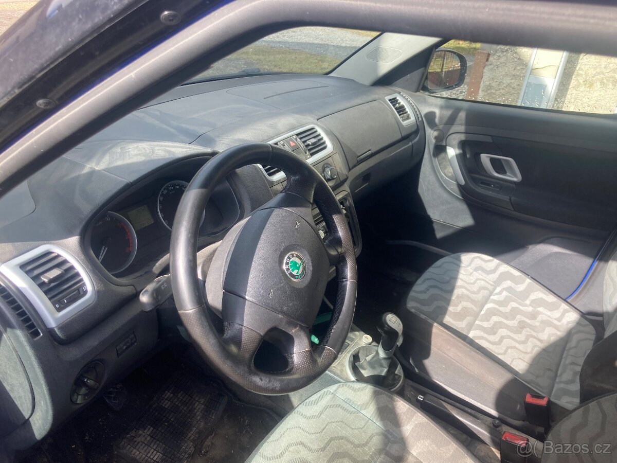 Škoda Roomster 2008 / Fabia 2 - 5