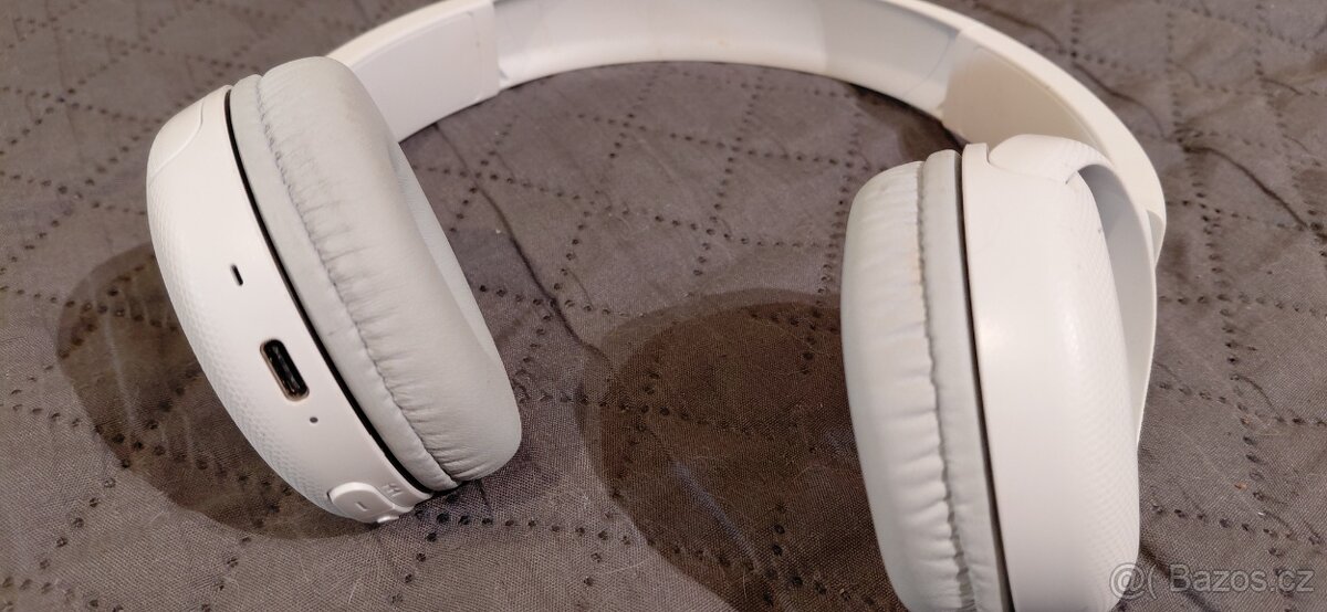 Sluchatka sony a ješté jedny...celkem 1300kč - 5