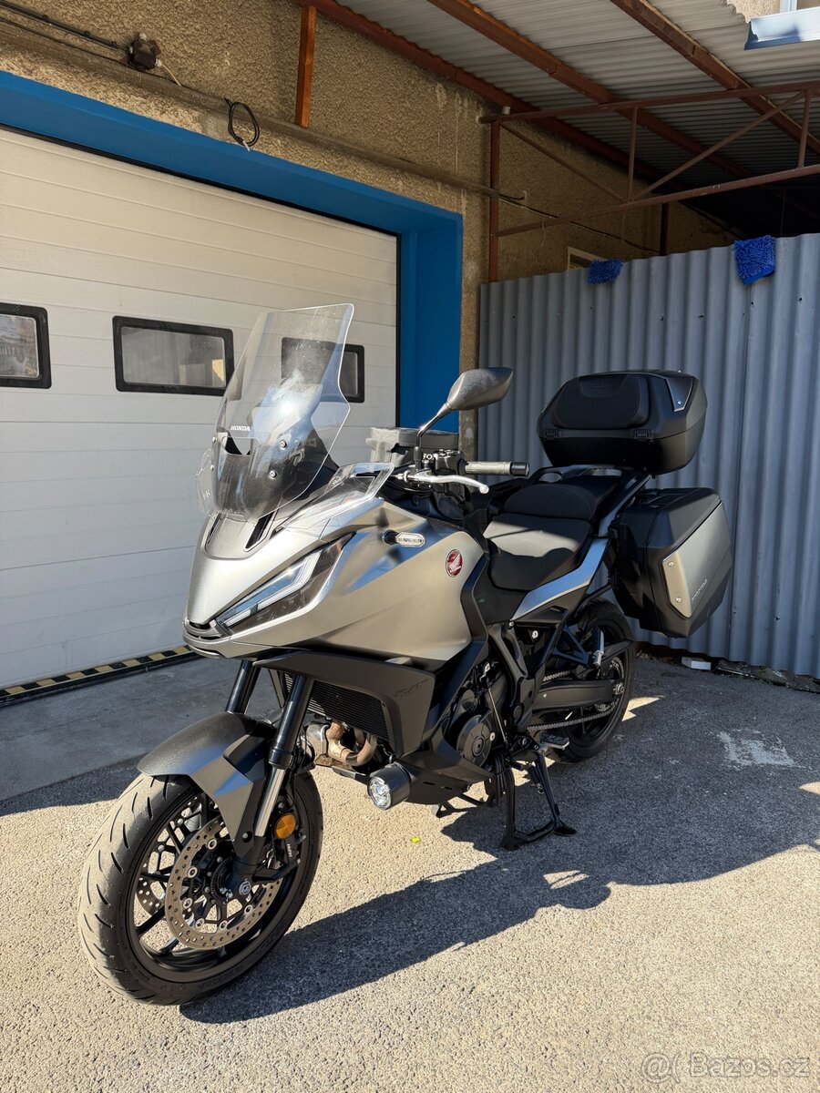 Honda NT 1100 - 5