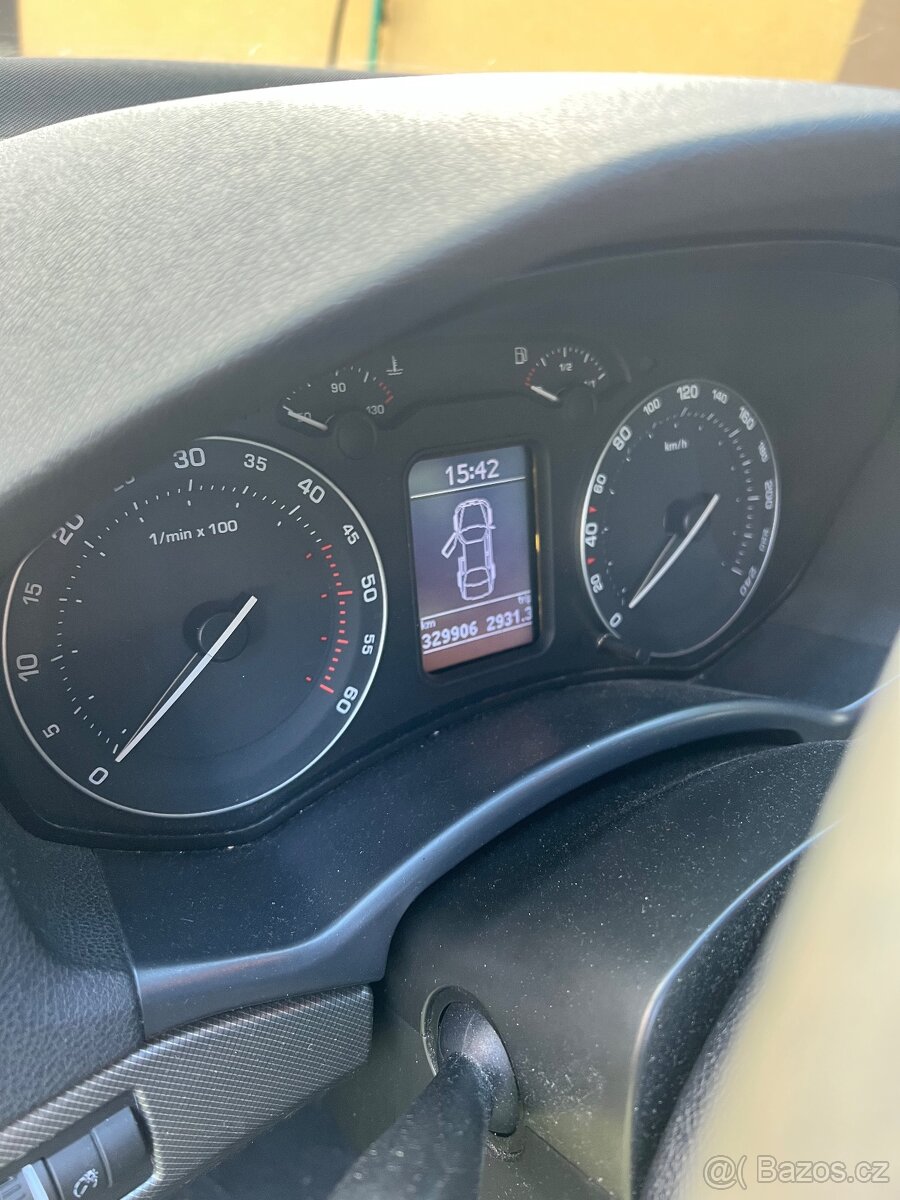 Škoda Octavia 2 2.0 TDi DSG - 5