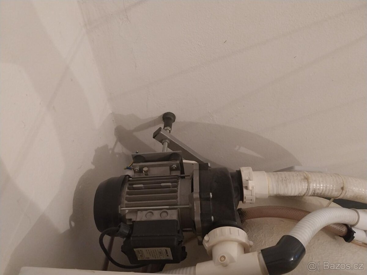 Nikdy nepoužitá rohová hydromasážní vana - 5