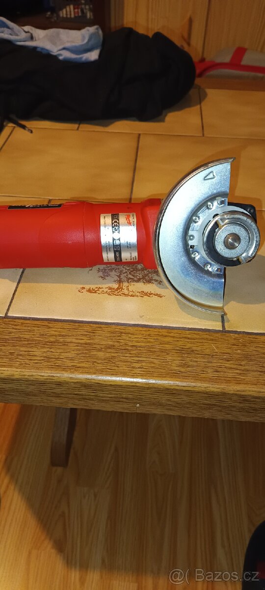 Úhlová bruska Milwaukee 125 - 5