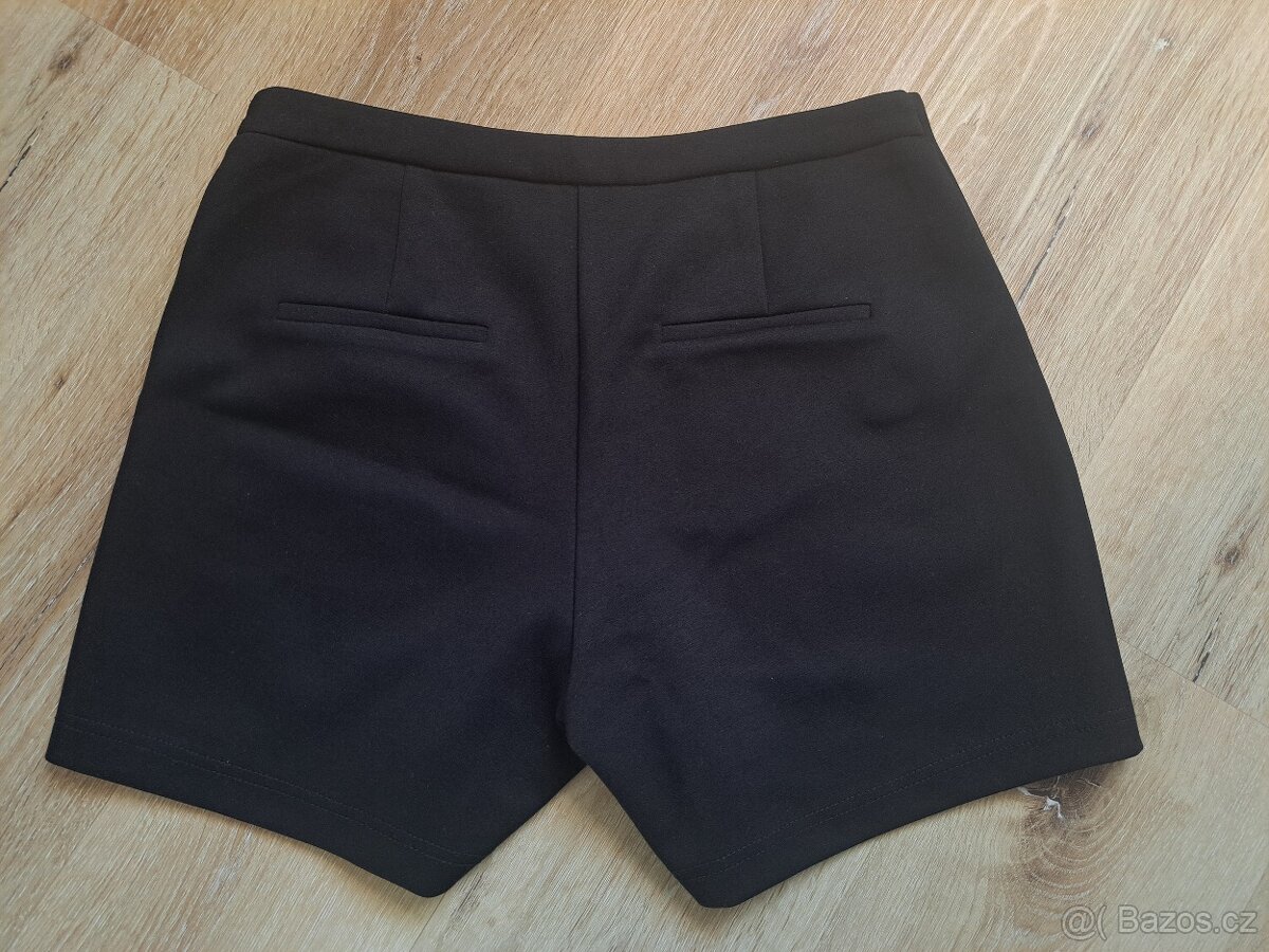 Pohodlné elegantní kraťasy s knoflíky - 5