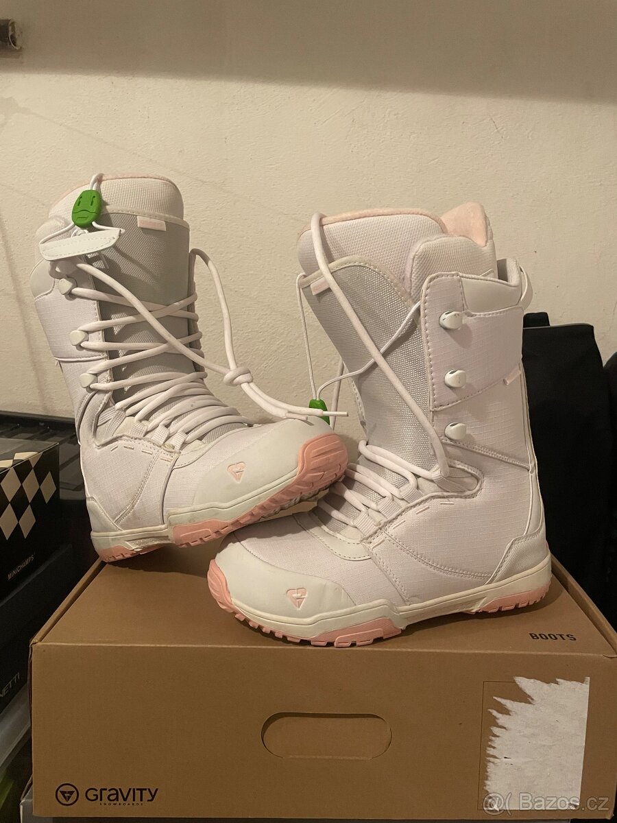 Obuv, boty na snowboard, velikost 38,5 - 5